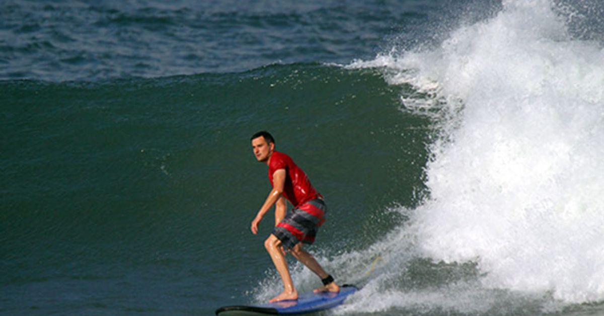 Surfing Cerritos Beach